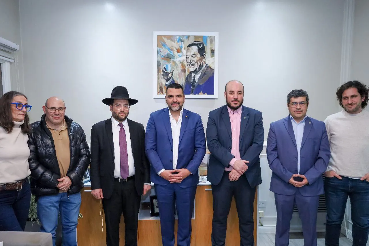 photo_5071430364907113222_y